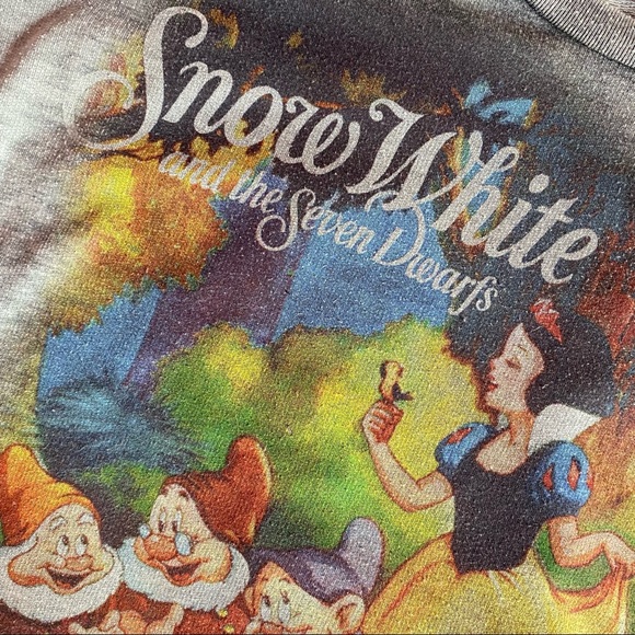 Disney Snow White Sweatshirt Small - Picture 4 of 4